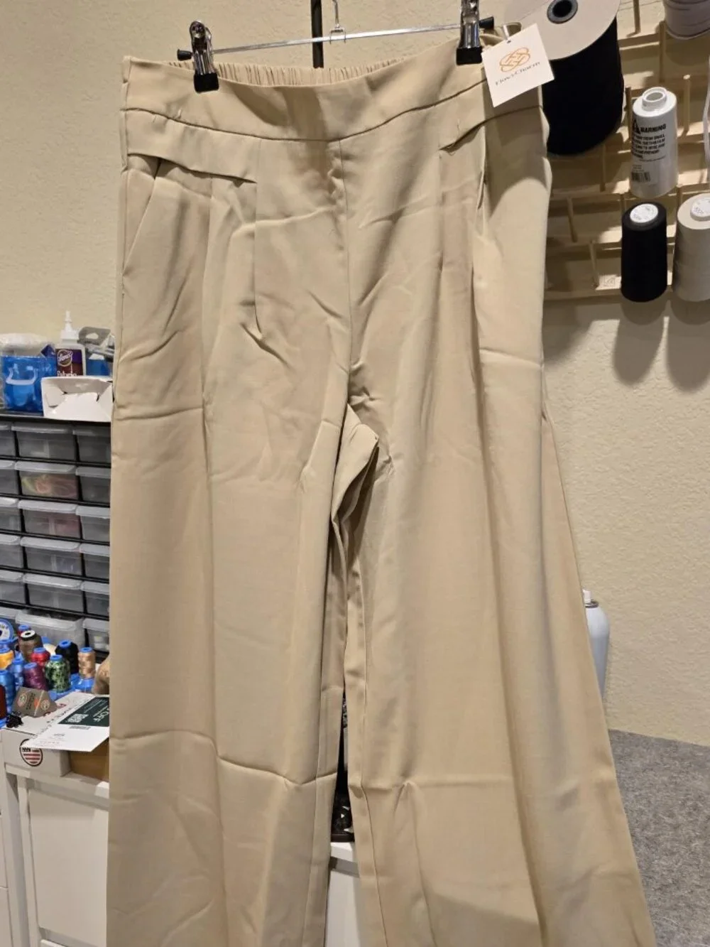 Women's High Waisted Wide Leg Pleated Trousers In Tan/Khaki Size L